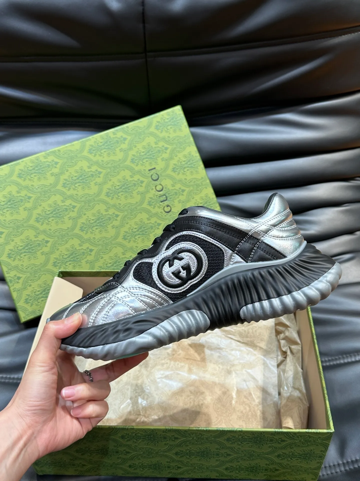 Men's Men's Shoes💰p760 "Gucc*" Ri Men's Men's Shoes💰p Men's Men's Shoes💰ple Series 2024ss👫Couple Style Casual Sports Shoes, buy the original and accurately reproduce it! Restore the quality of details, Gucci Ri men's shoes 💰p men's shoes 💰ple series sports shoes are made with innovative stitching technology to create a flowing texture like water. The leather design is paired with three-dimensional interlocking Double G leather patches and Gucci letter metal accessories, creating a free flowing texture of the entire shoe with a 3D effect. A classic and versatile piece that feels super comfortable on your feet! Female 35-40 Male 38-45